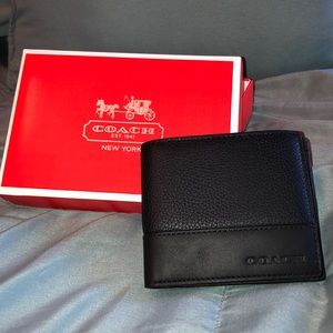 Coach leather wallet - black